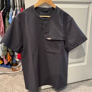 FIGS Men’s Henley Scrub Top NWT